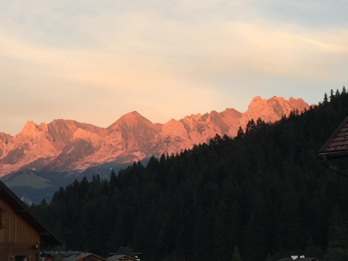 Coucher de soleil sur la chaine des Aravis